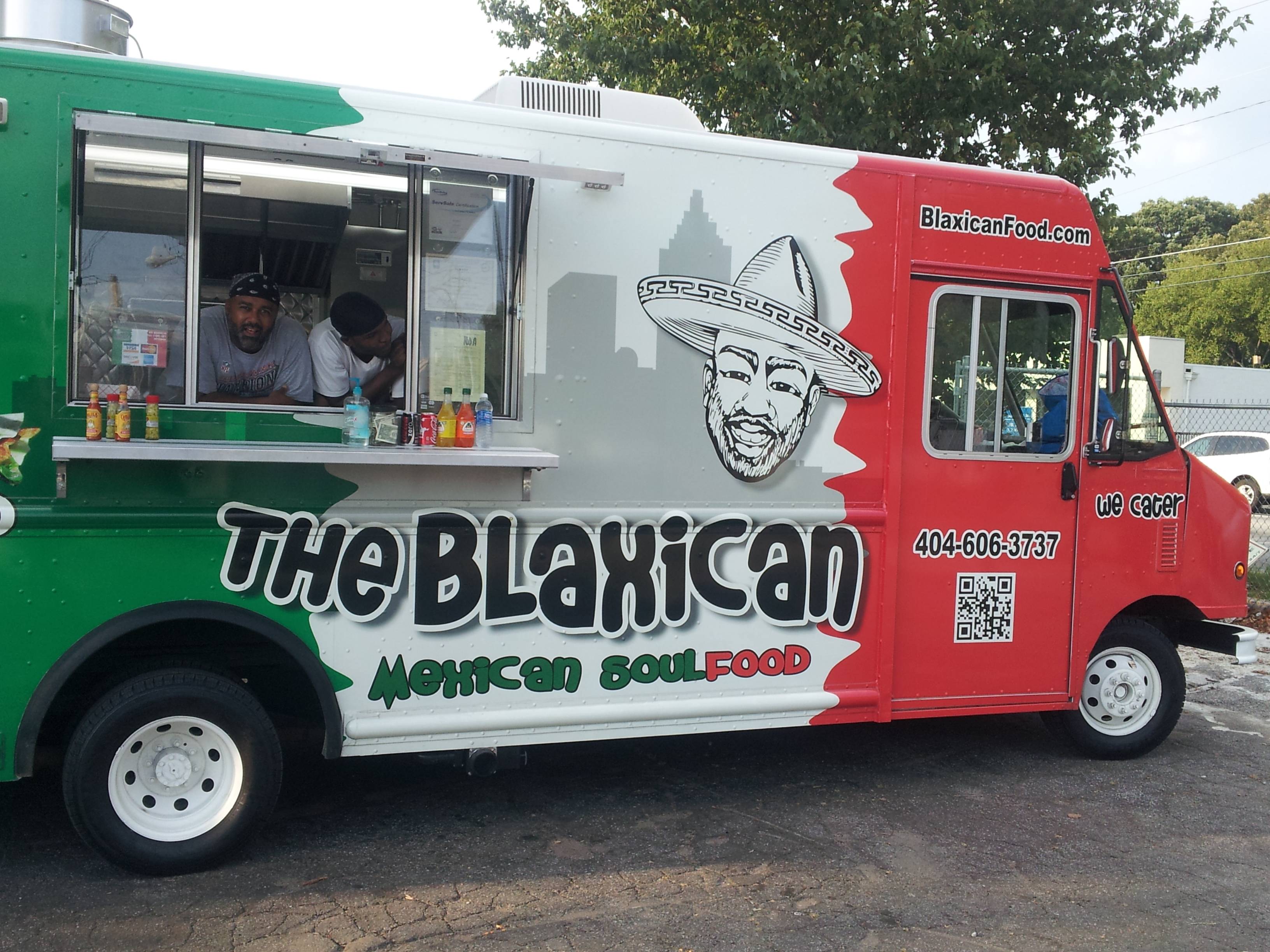 5 Deceptively Obvious Ways Successful Food Trucks Use Social Media