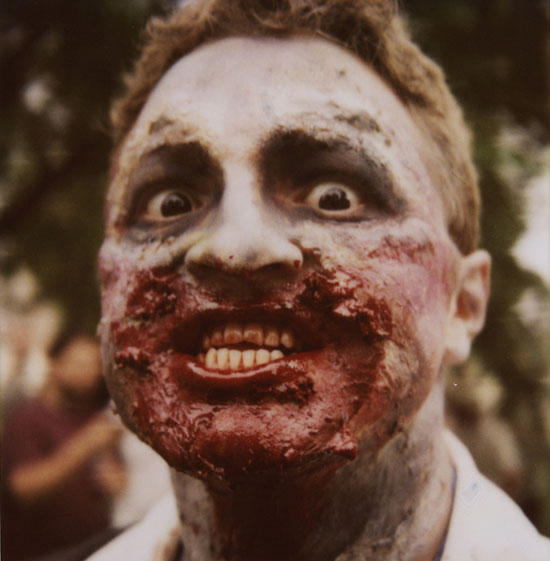 zombie-photos-28 zombie-photos-28