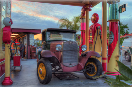 The Grove Mall - Vintage Car & Gas Station