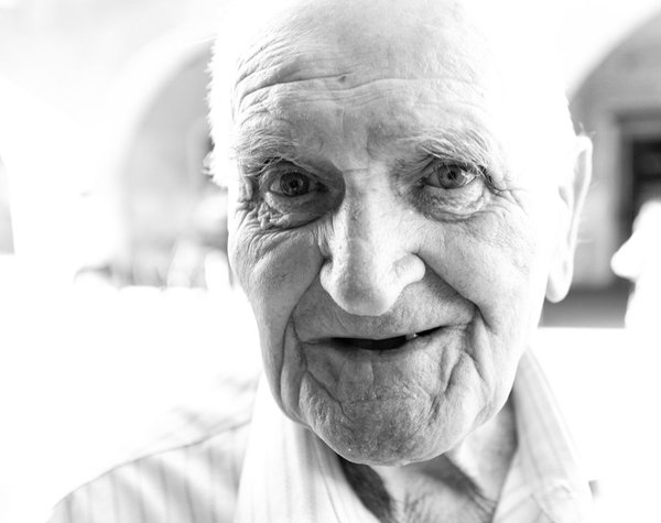 "Portraits" | Photography by Robert Harrison "Portraits" | Photography by Robert Harrison via YouTheDesigner