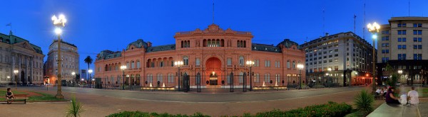 1024px-194_-_Buenos_Aires_-_Casa_Rosada_-_Janvier_2010