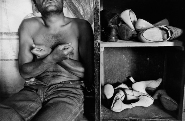 black-and-white-photography-henri-cartier-bresson-01 Black and white photography by Henri Cartier-Bresson
