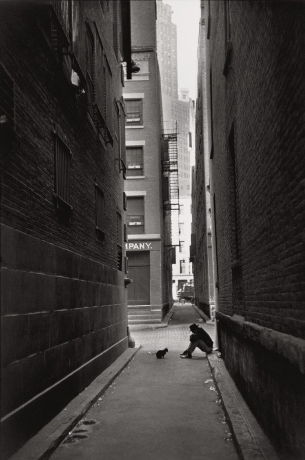 black-and-white-photography-henri-cartier-bresson-04 Black and white photography by Henri Cartier-Bresson