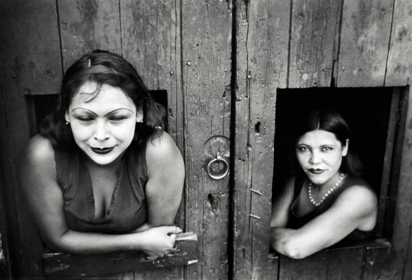 black-and-white-photography-henri-cartier-bresson-07 Black and white photography by Henri Cartier-Bresson