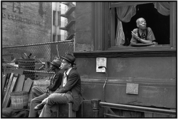 black-and-white-photography-henri-cartier-bresson-10 Black and white photography by Henri Cartier-Bresson
