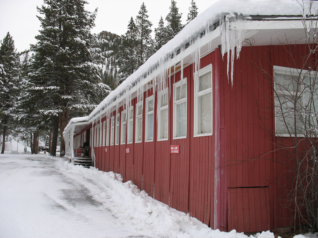 Snow in Gutters: Rennett Stowe via photopin cc Snow in Gutters: Rennett Stowe via photopin cc