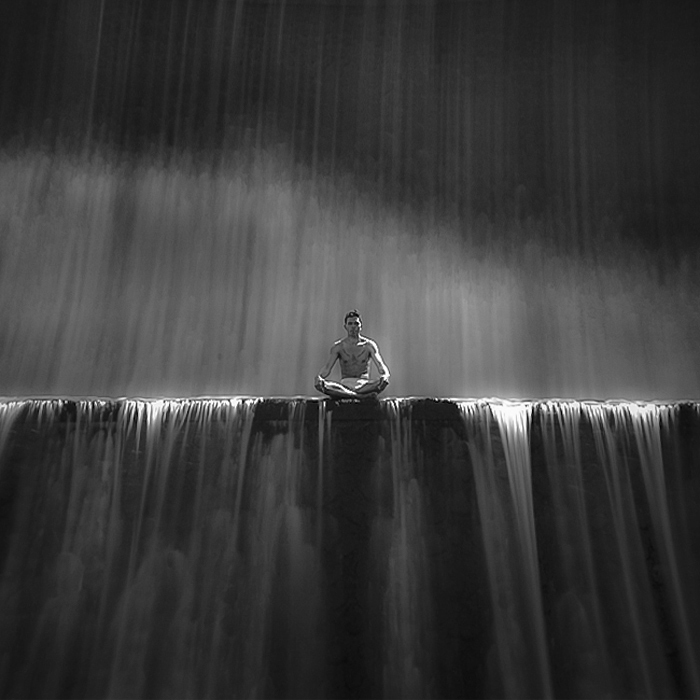 Hengki-Koentjoro-Black-and-White-Photography-001