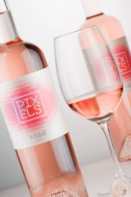 pixels wine packaging