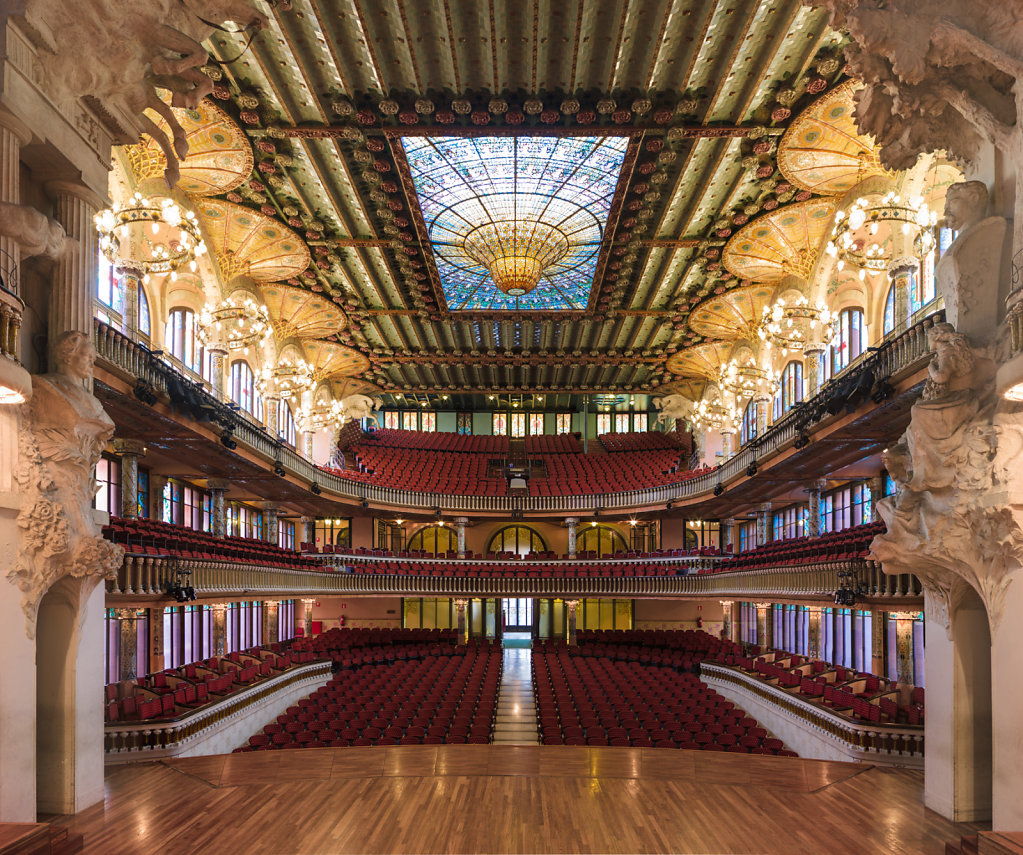 Symmetrical-Photographs-Theaters-Alonso-Gilles