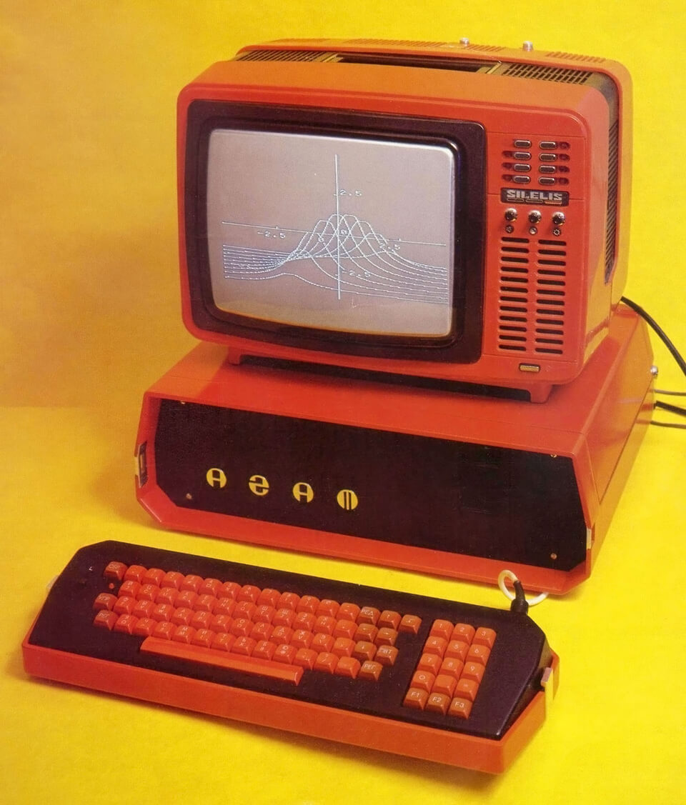 Agat 4 a Soviet copy of the Apple II