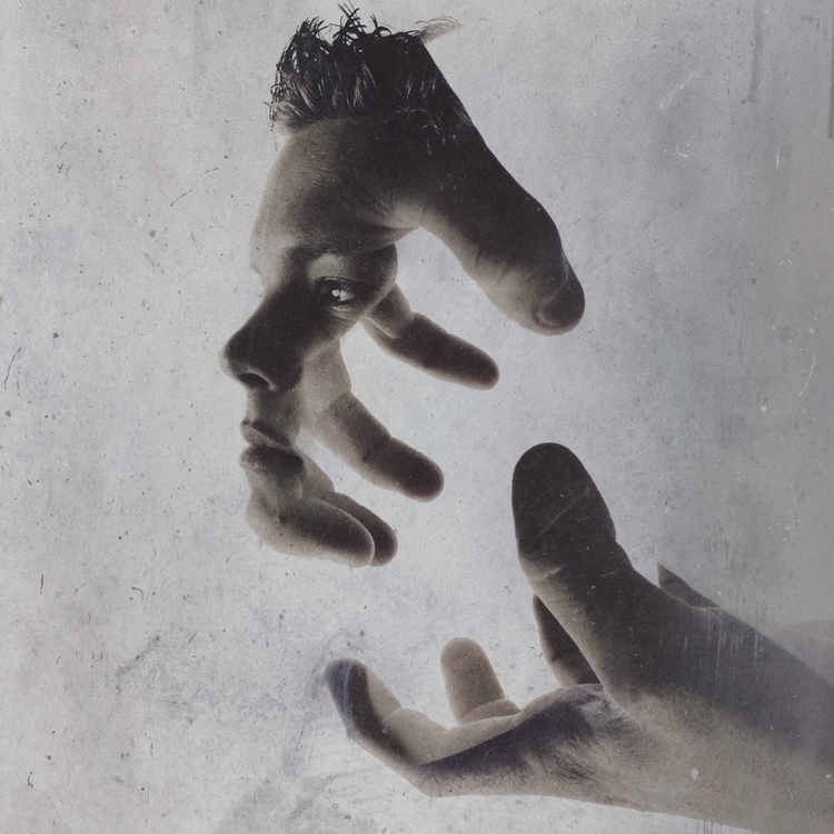 Failure+and+Regret+are+reserved+for+those+who+are+afraid+to+reach+with+their+heart-